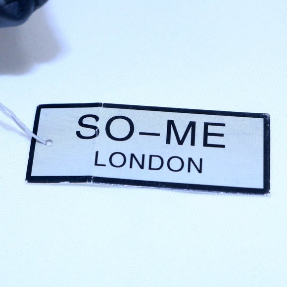 This is a new gold-toned stainless steel watch. - Picture 5 of 5